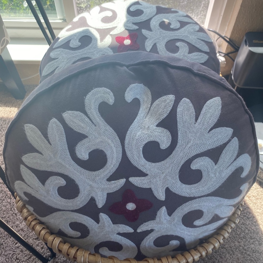 Beautiful Throw Pillows - Picture 3 of 4